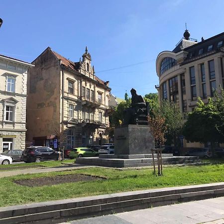 Apartments On Shevchenko Avenue Lviv Bagian luar foto