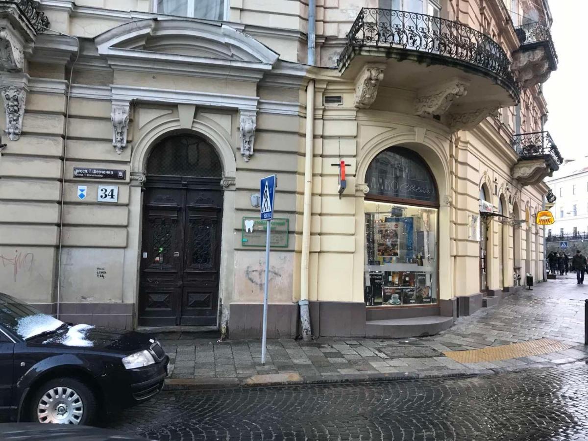 Apartments On Shevchenko Avenue Lviv Bagian luar foto
