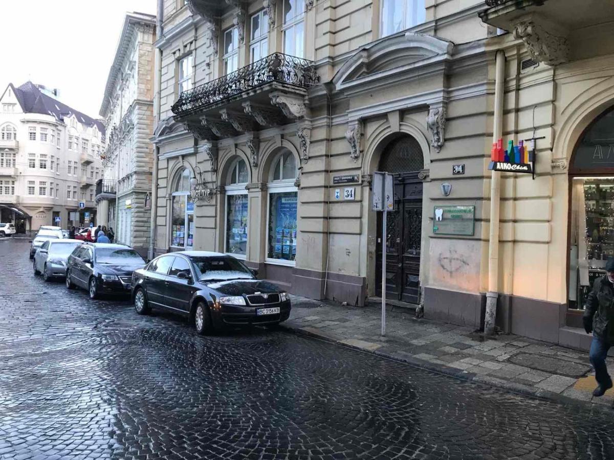 Apartments On Shevchenko Avenue Lviv Bagian luar foto