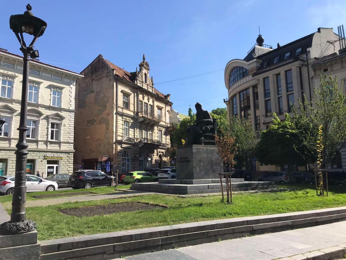 Apartments On Shevchenko Avenue Lviv Bagian luar foto